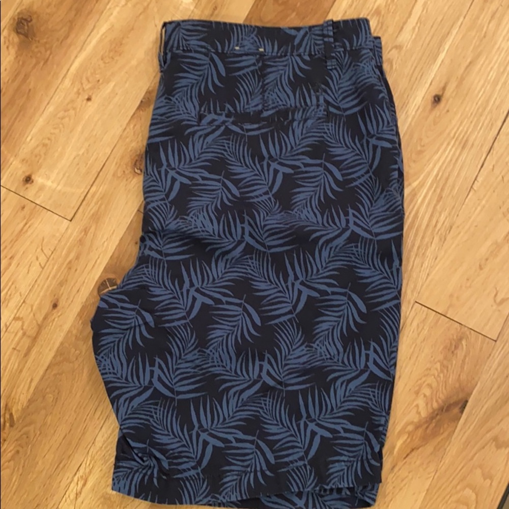Original Penguin Blue Palm Shorts - FUN Pattern